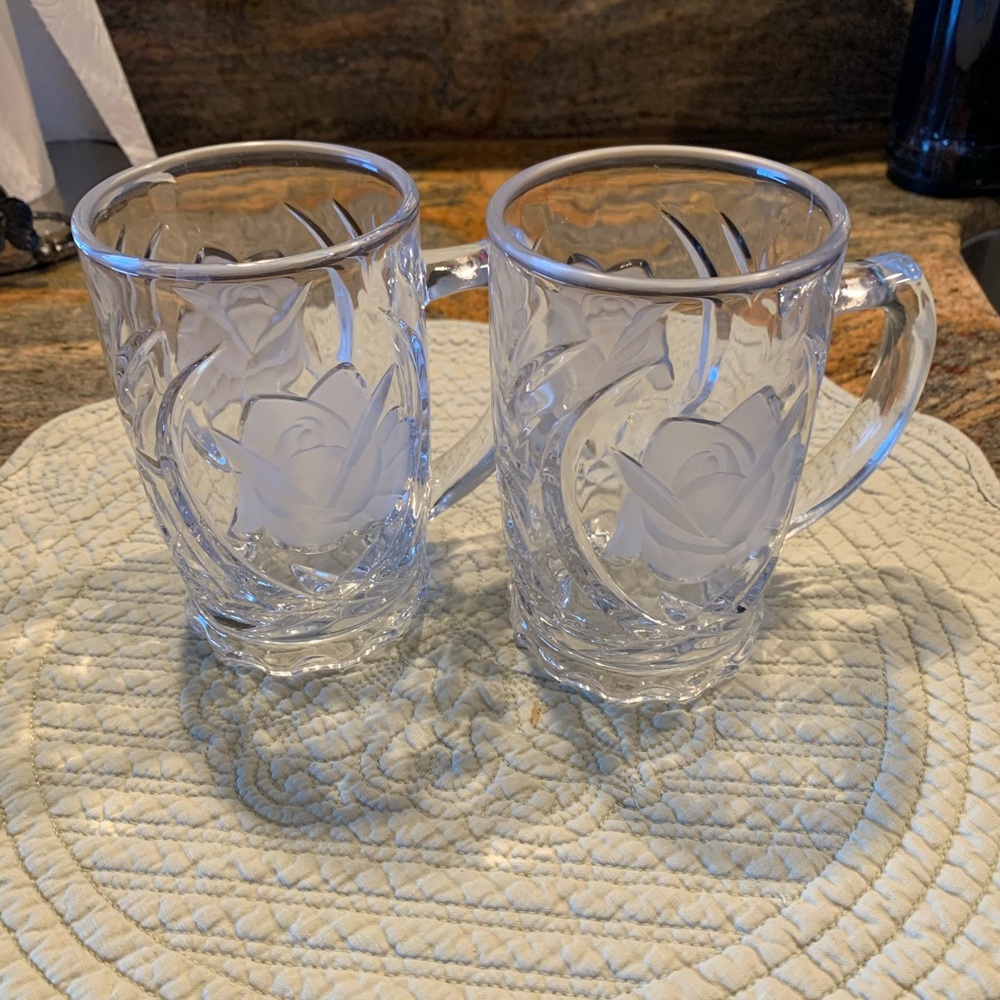 Set of 2  glass mugs